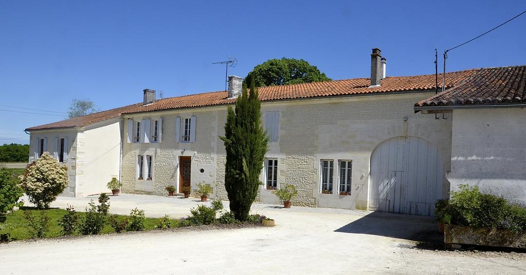 לינה וארוחת בוקר Saint-Maurice-de-Tavernole Le Vieux Noyer מראה חיצוני תמונה