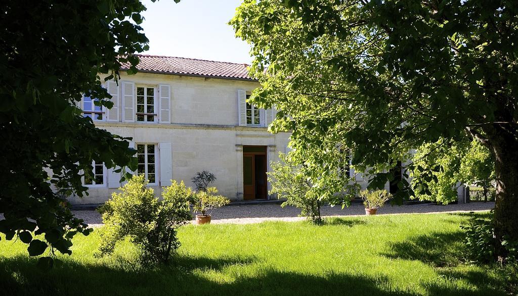 לינה וארוחת בוקר Saint-Maurice-de-Tavernole Le Vieux Noyer מראה חיצוני תמונה